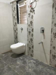 Common Bathroom Image of 1500 Sq.ft 3 BHK Independent House for rent in Santacruz East Mumbai for Rs. 120000