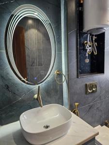 Bathroom Image of 2350 Sq.ft 3 BHK Builder Floor for sale in Sector 43 Gurgaon for Rs. 32500000