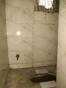 Common Bathroom Image of 1250 Sq.ft 3 BHK Apartment / Flat for sale in Airport Apartments CHS, Vikaspuri New Delhi for Rs. 17500000