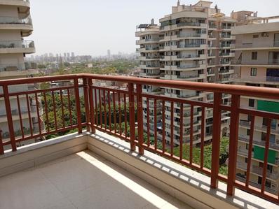 Balcony Image of 2550 Sq.ft 4 BHK Apartment / Flat for sale in CGHS Green Home CGHS, Sector 52 Gurgaon for Rs. 30000000