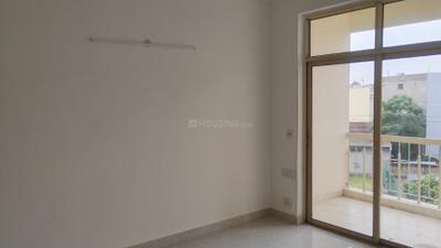 Bedroom Image of 1549 Sq.ft 3 BHK Apartment / Flat for rent in Mahagun Mascot, Crossings Republik Ghaziabad for Rs. 22000