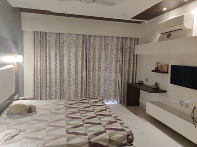 Bedroom Image of 3000 Sq.ft 4 BHK Apartment / Flat for rent in Janta Falcon View, JLPL Industrial Area Mohali for Rs. 90000