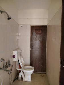 Common Bathroom Image of 700 Sq.ft 1 BHK Apartment / Flat for rent in Raunak Heights, Kasarvadavali Thane for Rs. 16500