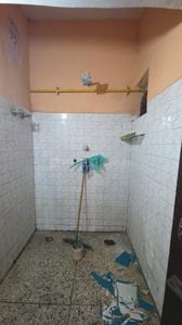 Bathroom Image of 400 Sq.ft 1 BHK Apartment / Flat for rent in Pitampura New Delhi for Rs. 19500