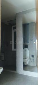 Bathroom Image of 2430 Sq.ft 3 BHK Independent House for rent in Suncity Heights, Sector 54 Gurgaon for Rs. 105000