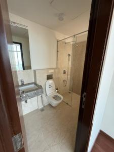 Bathroom Image of 1595 Sq.ft 3 BHK Apartment / Flat for rent in Piramal Mahalaxmi Central Tower 2, Worli Mumbai for Rs. 300003