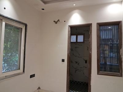 Bedroom Image of 900 Sq.ft 3 BHK Builder Floor for sale in Paschim Vihar New Delhi for Rs. 18000000