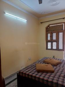 Bedroom Image of 700 Sq.ft 2 BHK Builder Floor for rent in Sector 22 Noida for Rs. 18000