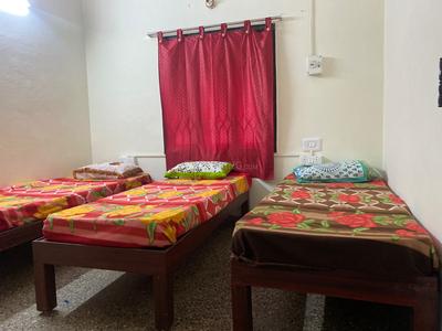 Bedroom Image of Kk PG Mens in Vadapalani, Chennai