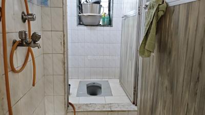 Bathroom Image of 550 Sq.ft 1 BHK Apartment / Flat for sale in Goregaon West Mumbai for Rs. 9000000