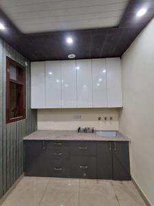 Kitchen Image of 650 Sq.ft 2 BHK Builder Floor for rent in Preet Vihar New Delhi for Rs. 14500