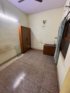 Bedroom Image of 1600 Sq.ft 3 BHK Builder Floor for rent in Vijay Nagar New Delhi for Rs. 50000