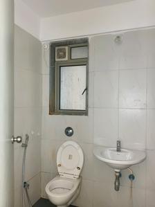 Common Bathroom Image of 909 Sq.ft 2 BHK Apartment / Flat for sale in Lodha Casa Bella Gold, Palava Phase 1 Thane for Rs. 5600000
