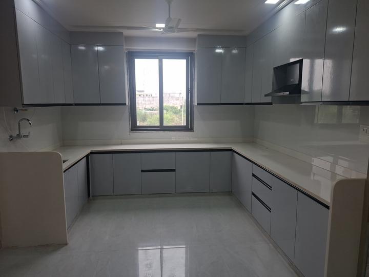 Parth Elegance Main Image 1