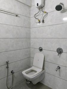 Common Bathroom Image of 1100 Sq.ft 2 BHK Apartment / Flat for sale in Tulip Empire by Tulip Infra, Ulwe Navi Mumbai for Rs. 11000000