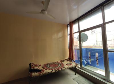Bedroom Image of 450 Sq.ft 1 RK Independent House for rent in Shivaji Nagar Bengaluru for Rs. 15000