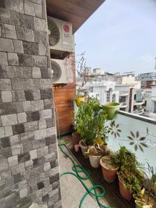 Balcony Image of 1200 Sq.ft 3 BHK Builder Floor for rent in Mansarover Garden New Delhi for Rs. 45000