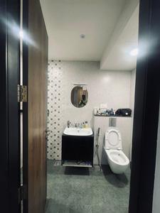 Bathroom Image of 5000 Sq.ft 4 BHK Independent House for rent in Neelankarai Chennai for Rs. 250000
