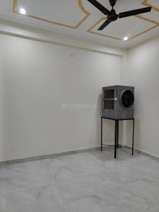 Bedroom Image of 1250 Sq.ft 2 BHK Builder Floor for rent in Gomti Nagar Lucknow for Rs. 25000