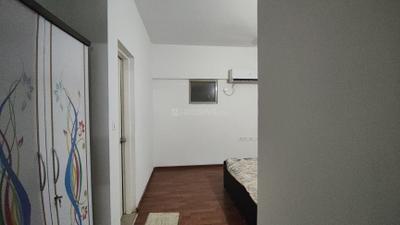 Bedroom Image of 1080 Sq.ft 2 BHK Apartment / Flat for rent in Adani The Meadows, Shantigram Ahmedabad for Rs. 34000