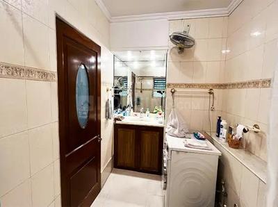 Bathroom Image of 5343 Sq.ft 4 BHK Villa for sale in Andheri West Mumbai for Rs. 200000000