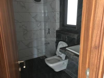 Bathroom Image of 1460 Sq.ft 3 BHK Apartment / Flat for rent in Kalpataru Sunrise, Thane West Thane for Rs. 74000