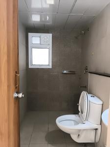 Common Bathroom Image of 980 Sq.ft 2 BHK Apartment / Flat for rent in Prestige Jindal City, Anchepalya Bengaluru for Rs. 39000