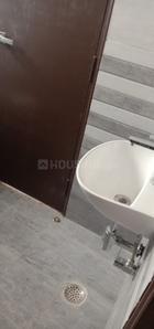 Common Bathroom Image of 3250 Sq.ft 5 BHK Independent House for rent in Basharatpur Gorakhpur for Rs. 18000