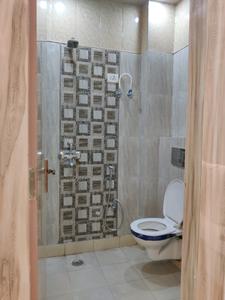 Common Bathroom Image of 1075 Sq.ft 2 BHK Builder Floor for sale in Dream Homes, Indirapuram Ghaziabad for Rs. 4112000