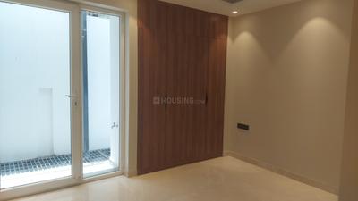 Bedroom Image of 1800 Sq.ft 3 BHK Builder Floor for sale in Kalkaji New Delhi for Rs. 52500000