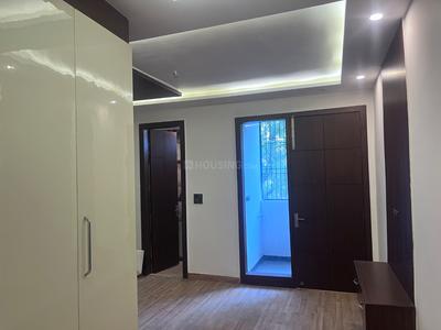 Bedroom Image of 950 Sq.ft 2 BHK Builder Floor for sale in Ramesh Nagar New Delhi for Rs. 15500000