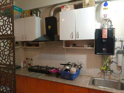 Kitchen Image of 550 Sq.ft 2 BHK Apartment / Flat for rent in Sector 105 Gurgaon for Rs. 22000