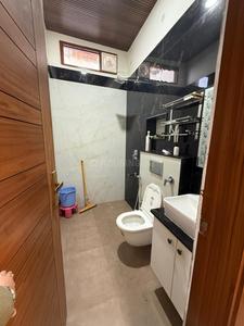 Bathroom Image of 6000 Sq.ft 8 BHK Independent House for sale in GMS Road Dehradun for Rs. 24000000