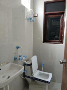Common Bathroom Image of 965 Sq.ft 2 BHK Apartment / Flat for sale in Noida Extension Greater Noida for Rs. 5200003