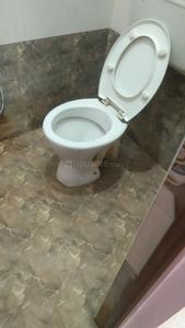 Bathroom Image of 818 Sq.ft 2 BHK Builder Floor for rent in Vadapalani Chennai for Rs. 24000