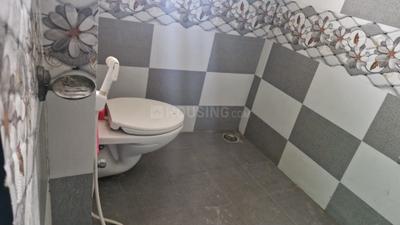 Bathroom Image of 2000 Sq.ft 3 BHK Independent House for rent in Kochadai Madurai for Rs. 30000