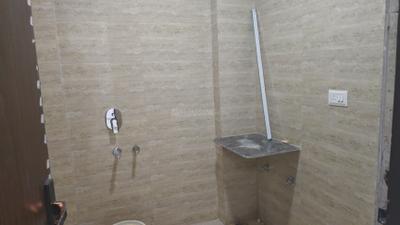 Image of 900 Sq.ft 3 BHK Builder Floor for sale in Mayur Vihar Phase 1, New Delhi for Rs. 8000000