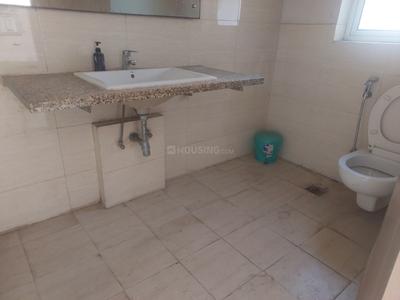 Bathroom Image of 2230 Sq.ft 4 BHK Apartment / Flat for sale in DLF New Town Heights, Sector 91 Gurgaon for Rs. 26000000