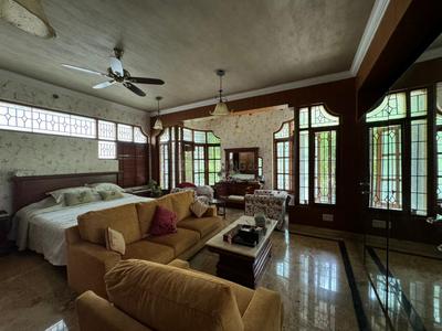 Hall Image of 11000 Sq.ft 5 BHK Apartment / Flat for sale in Sanjaynagar Bengaluru for Rs. 180000000