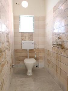Common Bathroom Image of 1280 Sq.ft 3 BHK Apartment / Flat for sale in Kalikapur, EM Bypass Kolkata for Rs. 9000000