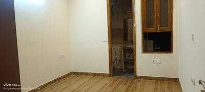 Bedroom Image of 1200 Sq.ft 2 BHK Builder Floor for rent in Sector 46 Gurgaon for Rs. 40000