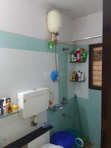 Bathroom Image of 905 Sq.ft 2 BHK Apartment / Flat for rent in Aakash Ganga Complex, Hiranandani Estate Thane for Rs. 30000