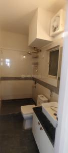 Bathroom Image of 1414 Sq.ft 3 BHK Apartment / Flat for rent in DLF Belvedere Park, DLF Phase 2 Gurgaon for Rs. 76000
