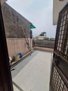 Balcony Image of 600 Sq.ft 1 BHK Builder Floor for rent in Azadpur New Delhi for Rs. 17000