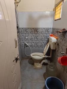 Bathroom Image of 925 Sq.ft 2 BHK Apartment / Flat for sale in Kothapet Hyderabad for Rs. 4800000