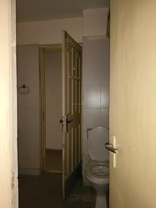 Common Bathroom Image of 1326 Sq.ft 3 BHK Apartment / Flat for sale in Tulip White, Sector 69 Gurgaon for Rs. 15000000