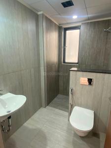 Bathroom Image of 1700 Sq.ft 3 BHK Apartment / Flat for rent in Om Sree Skypark, Kompally Hyderabad for Rs. 43000