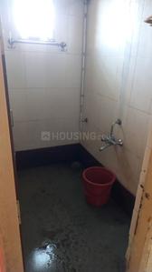 Bathroom Image of 720 Sq.ft 1 BHK Apartment / Flat for rent in Maharashtra Co-Operative Housing Society, Yerawada Pune for Rs. 20000