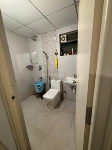 Bathroom Image of 1025 Sq.ft 2 BHK Apartment / Flat for sale in DS Max Sankalp Manor, Horamavu Bengaluru for Rs. 7500000