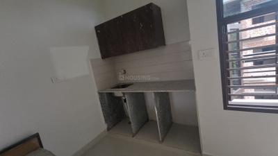 Kitchen Image of 650 Sq.ft 1 RK Apartment / Flat for rent in Sector 35 Noida for Rs. 18000